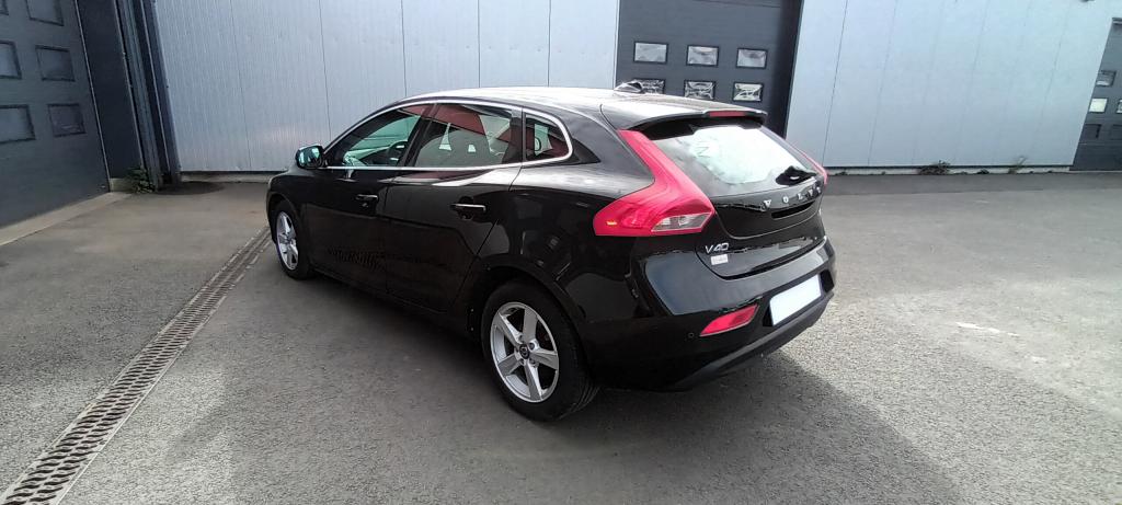 VOLVO V40 1.6L D2 MOEMNTUM 150CV